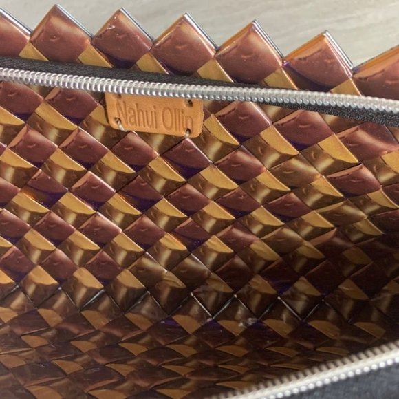 Nahui Ollin Handmade Barcode Purse - Picture 4 of 8